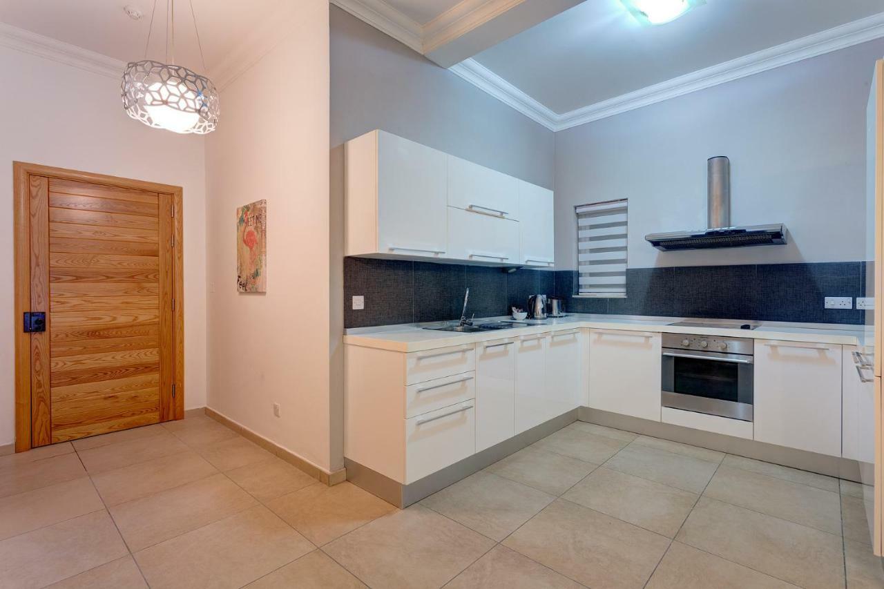 Gorgeous Apartment With Terrace In Fort Cambridge, Pool 슬리에마 외부 사진
